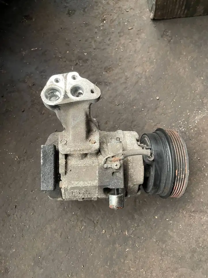 Toyota Avensis Verso (2001 - 2004) 4472204223 Компрессор (насос) кондиционера воздуха — фото 3