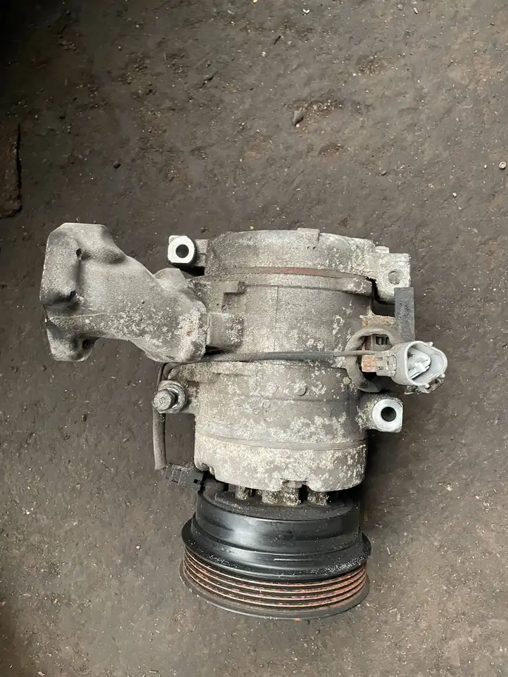 Toyota Avensis Verso (2001 - 2004) 4472204223 Компрессор (насос) кондиционера воздуха — фото 4