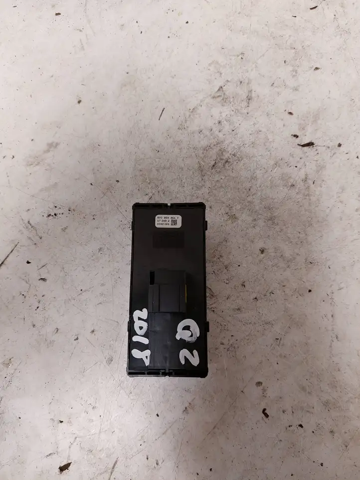 Audi Q2 - (2016 - ) 8V0959851F Кнопка стеклоподъемников — фото 3