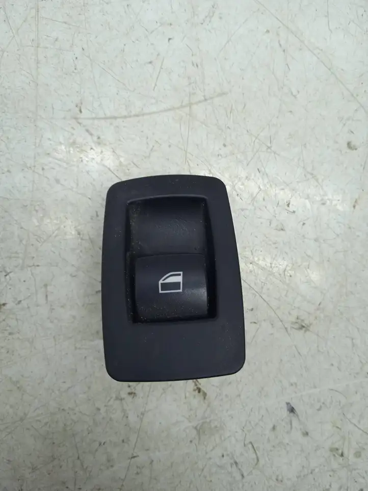 BMW 3 E90 E91 (2005 - 2012) 6945874 Кнопка стеклоподъемников — фото 1