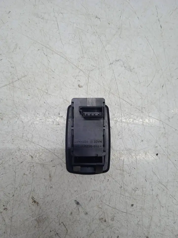 BMW 3 E90 E91 (2005 - 2012) 6945874 Кнопка стеклоподъемников — фото 3