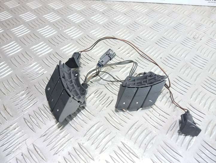 Opel Meriva (2002 - 2006)   Кнопки рулевого колеса