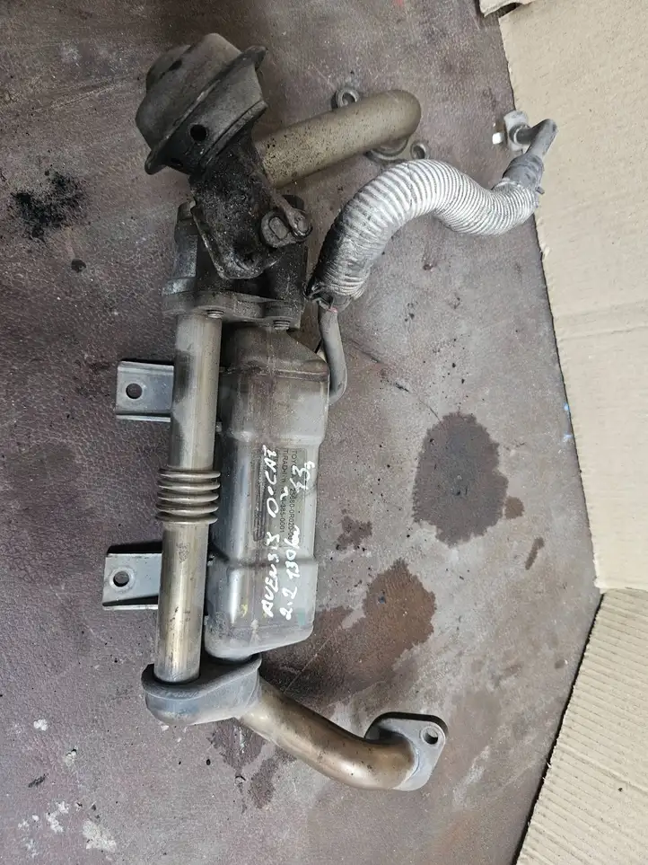 Toyota Avensis T250 (2006 - 2009) 256800R02000 Охладитель клапана EGR — фото 1
