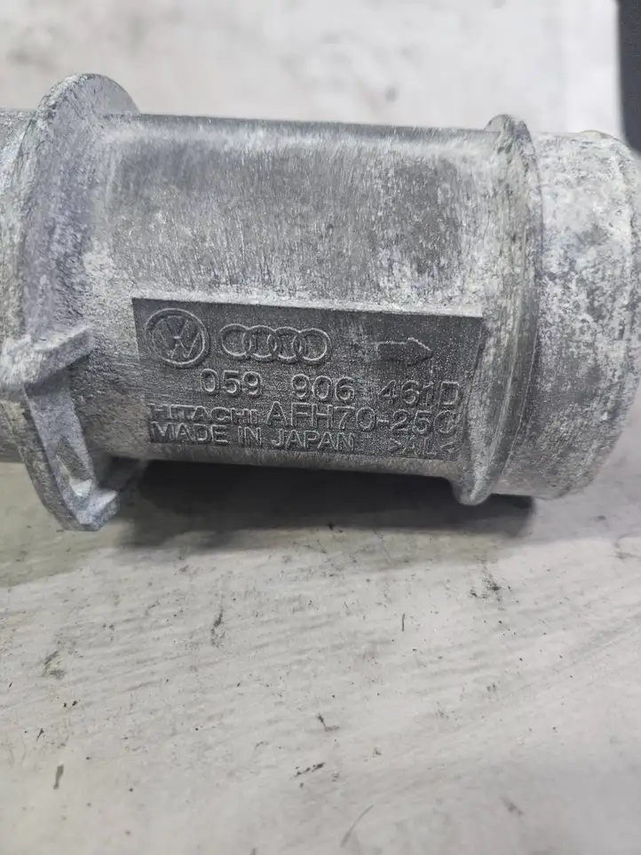 Audi A6 S6 C5 4B (2001 - 2004) 059906461D Датчик массового расхода воздуха — фото 4