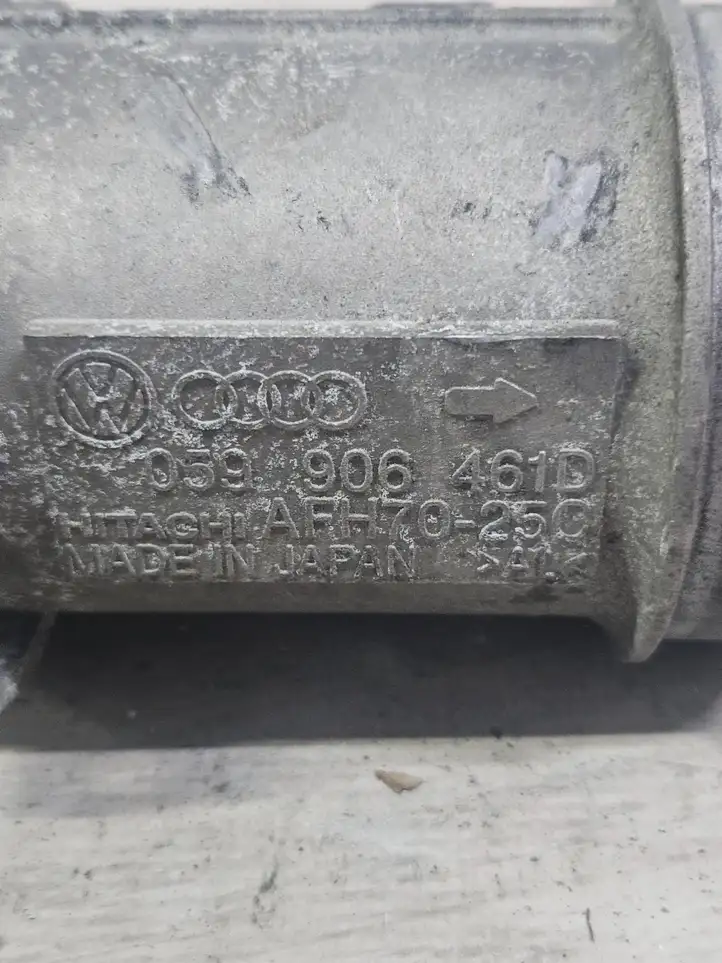 Audi A6 S6 C5 4B (2001 - 2004) 059906461D Датчик массового расхода воздуха — фото 4