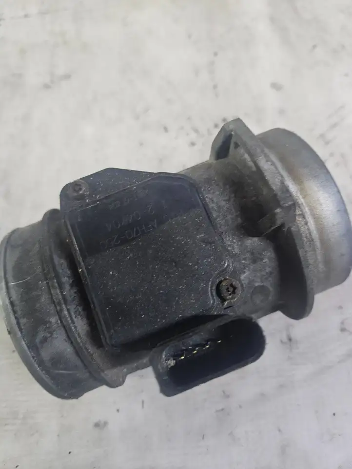 Audi A6 S6 C5 4B (2001 - 2004) 059906461G Датчик массового расхода воздуха — фото 3