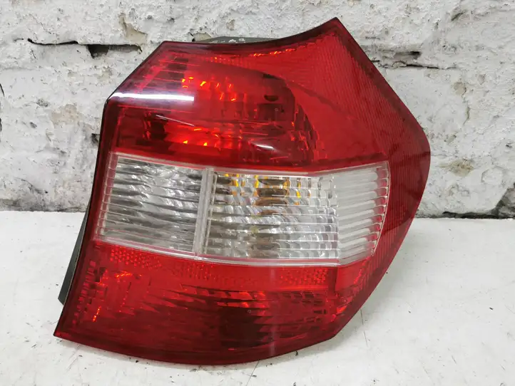 BMW 1 E81 E87 (2004 - 2011) 6924502 Задний фонарь в кузове — фото 1