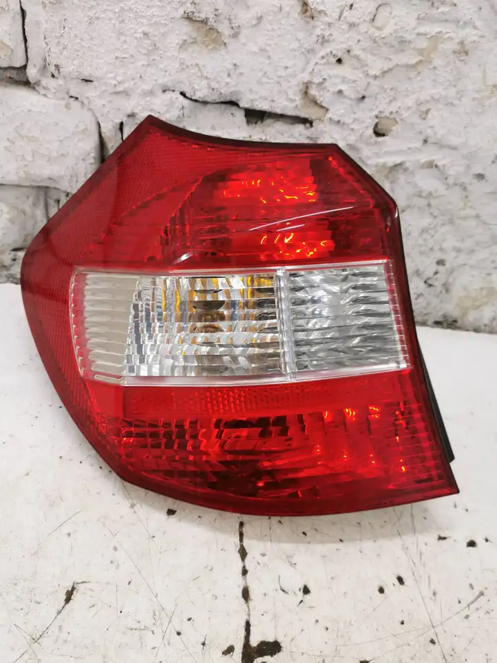 BMW 1 E81 E87 (2004 - 2011) 6924501 Задний фонарь в кузове — фото 1