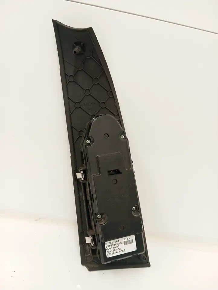 BMW 5 E60 E61 (2004 - 2010) 6951904 Кнопка стеклоподъемников — фото 2