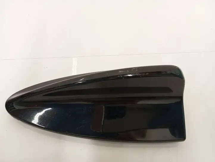 BMW 3 E90 E91 (2005 - 2012) 6941371 Крышка GPS-антенны — фото 2