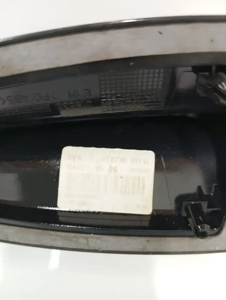 BMW 3 E90 E91 (2005 - 2012) 6941371 Крышка GPS-антенны — фото 5