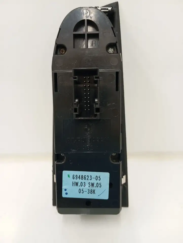 BMW 3 E90 E91 (2005 - 2012) 6948623 Кнопка стеклоподъемников — фото 4