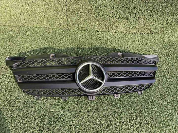 Mercedes-Benz Sprinter W906 (2006 - 2018)  9068800385 Передняя решётка