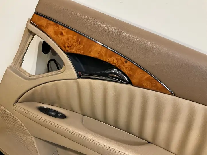 Mercedes-Benz E W211 (2002 - 2009) A2117308896 Обшивка задней двери — фото 2