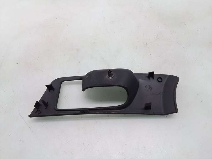 Toyota Avensis T250 (2003 - 2006)  6761505020 Другая деталь отделки пере́дней дверей