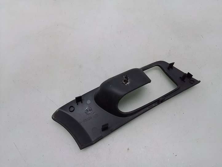 Toyota Avensis T250 (2003 - 2006)  6761605020 Другая деталь отделки пере́дней дверей