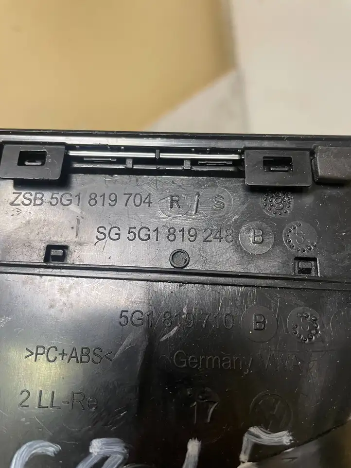 Volkswagen Golf VII (2013 - 2019) 5G1819248 Боковой воздушный дефлектор — фото 3