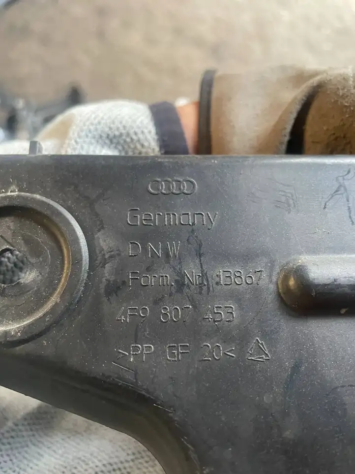 Audi A6 S6 C6 4F (2004 - 2008) 4F9807453 Кронштейн заднего бампера — фото 3