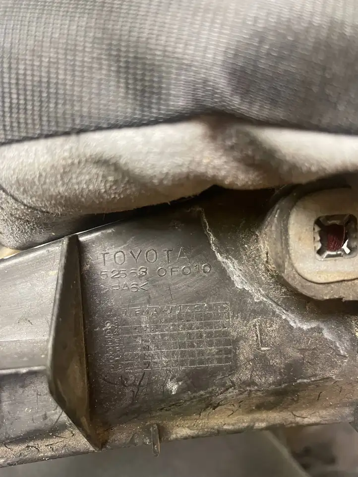 Toyota Corolla Verso AR10 (2004 - 2009) 525630F010 Кронштейн заднего бампера — фото 3