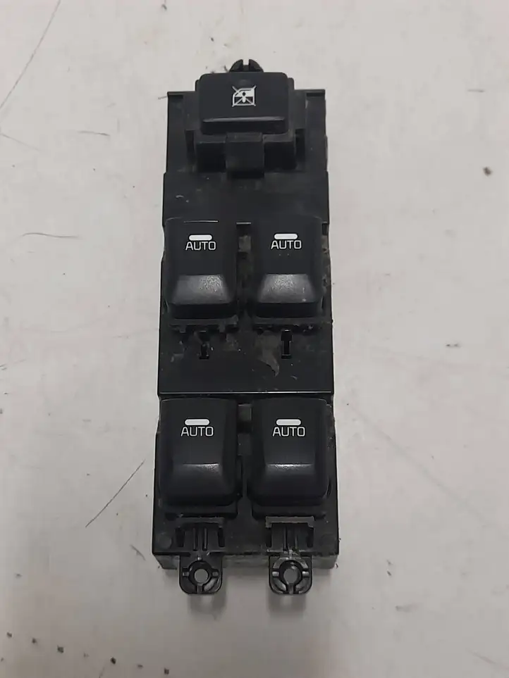 Kia Ceed (2012 - 2015) 93570A2000 Кнопка стеклоподъемников — фото 1
