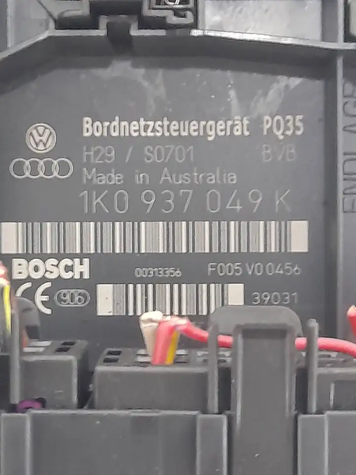 Volkswagen Touran I (2003 - 2010) 1K0937049K Модуль комфорта — фото 2