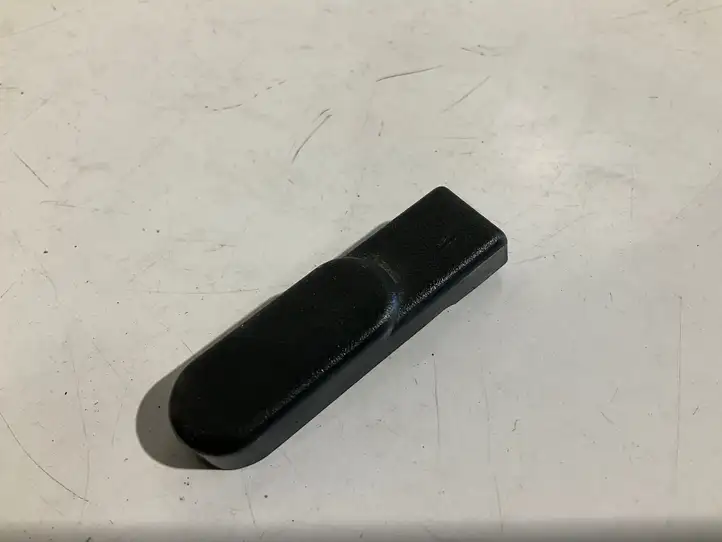 Mercedes-Benz E W211 (2002 - 2009) A2119190020 Отделка салазок сиденья водителя — фото 1