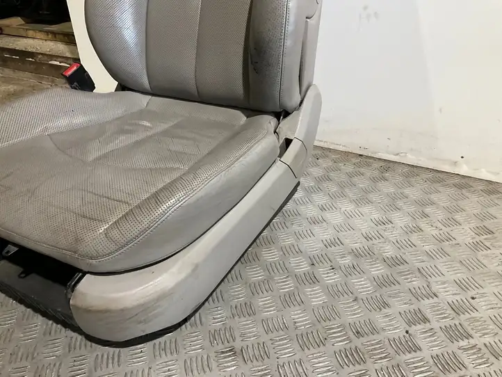 Mercedes-Benz E W211 (2002 - 2009) Переднее сиденье водителя — фото 10