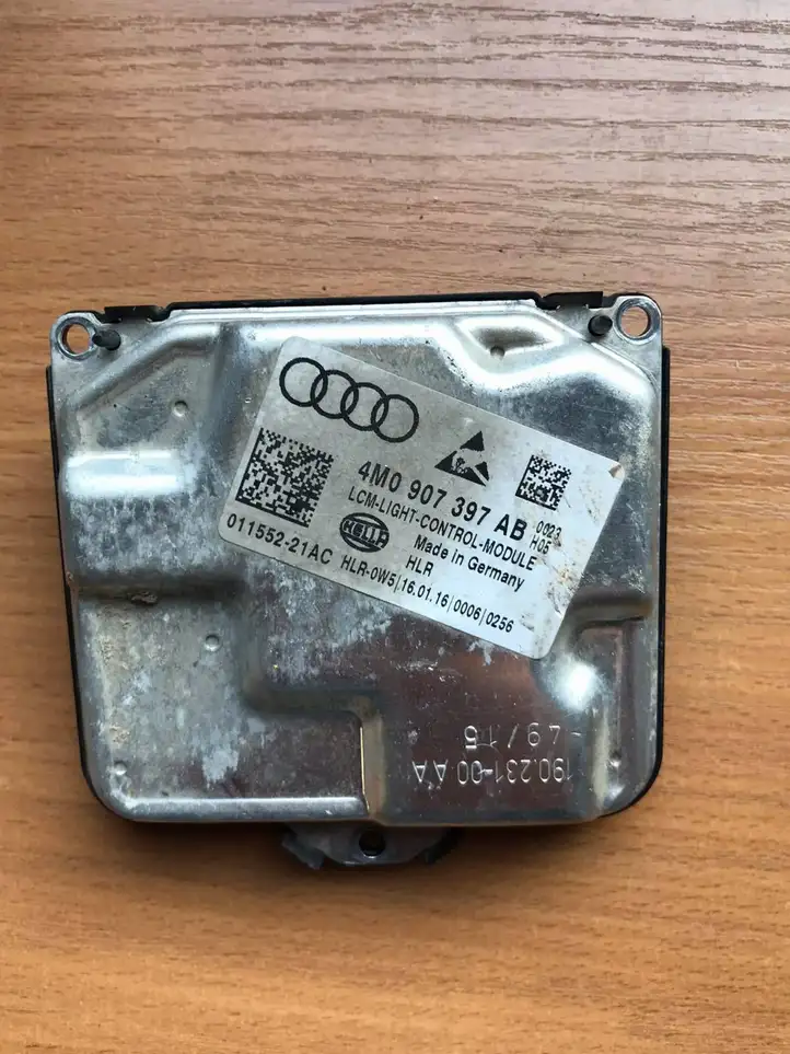 Audi Q7 4M (2015 - ) 4M0907397AB Прочие блоки управления — фото 2