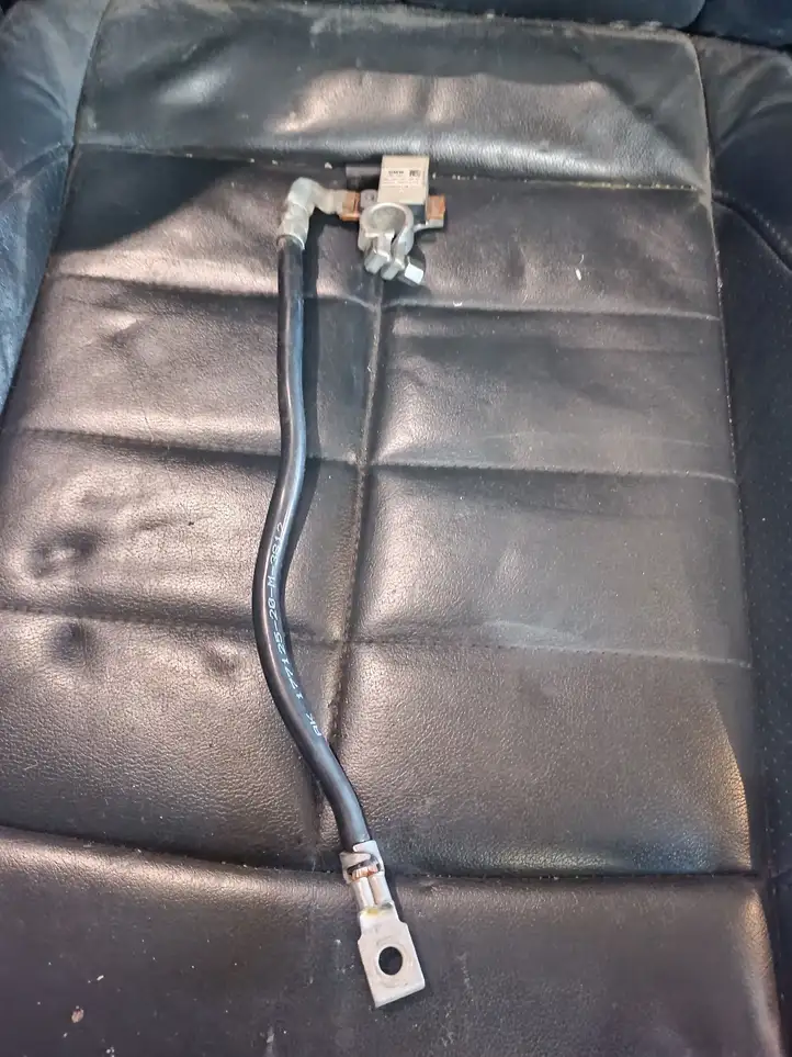 BMW 3 F30 F35 F31 (2012 - 2018) 7631109 Минусовой провод аккумулятора — фото 1