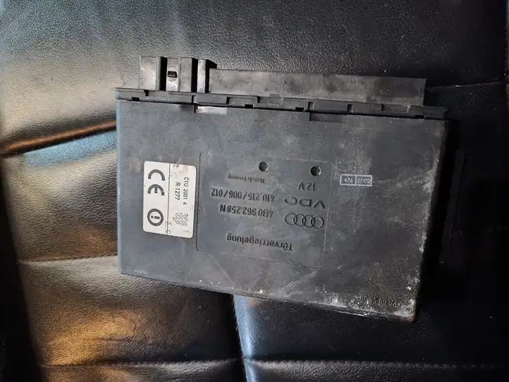 Audi A6 S6 C5 4B (2001 - 2004) 4B0962258N Модуль комфорта — фото 1
