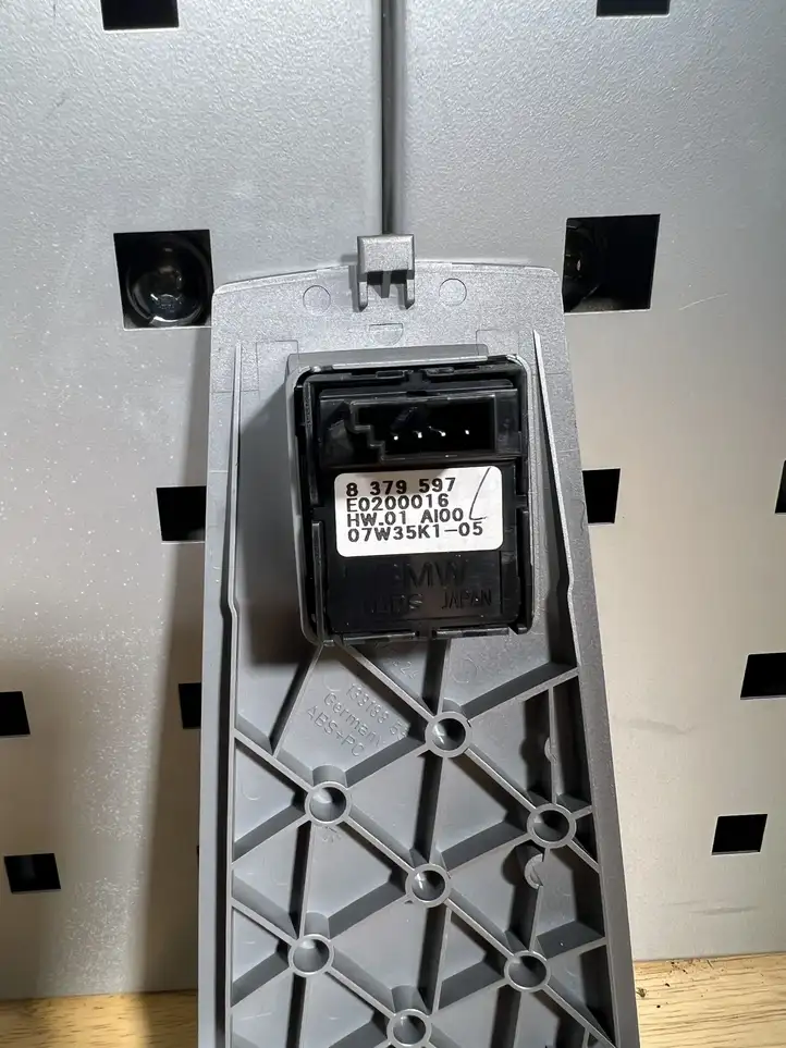 BMW 7 E65 E66 (2001 - 2008) 8379597 Кнопка стеклоподъемников — фото 3