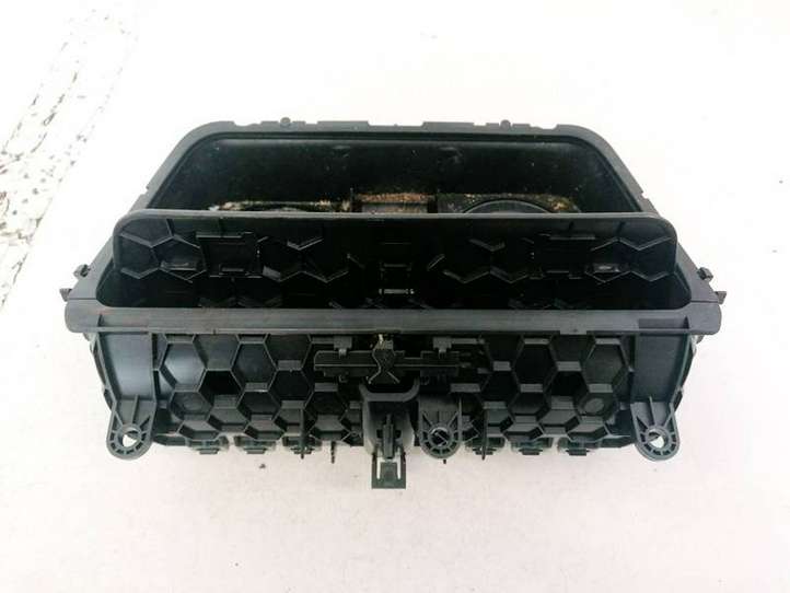 BMW 5 GT F07 (2010 - 2017)  51169206401 Передний держатель чашки