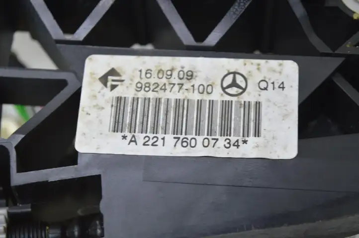 Mercedes-Benz S W221 (2005 - 2013) A2217304335 Замок задней двери — фото 3