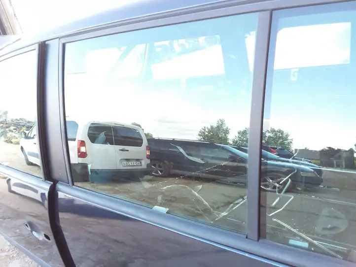 Renault Espace - Grand espace IV (2004 - 2014) Стекло задней двери — фото 1