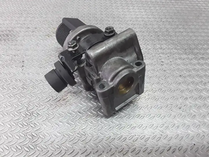 Opel Vectra (2002 - 2005)   Клапан EGR