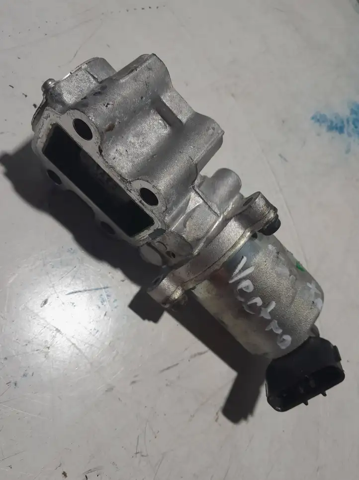 Opel Vectra (2005 - 2009)  2562026092 Клапан EGR