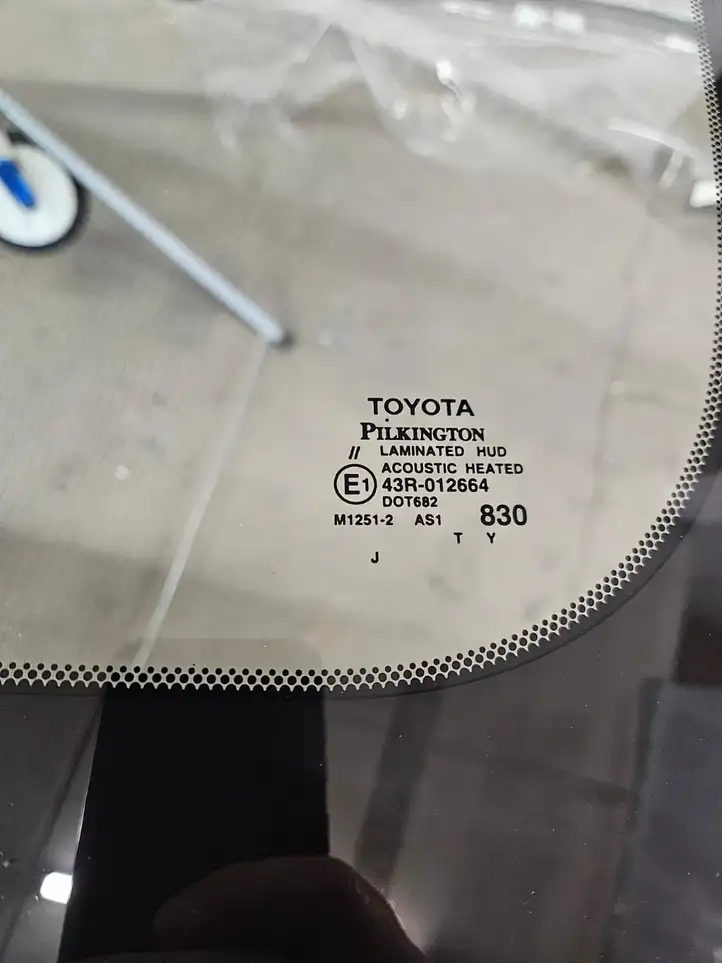 Toyota Highlander XU70 (2019 - ) 43R012664 Переднее стекло — фото 7
