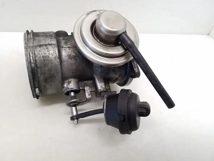 Volkswagen Transporter-Caravelle (2003 - 2009)  070128073 Клапан EGR