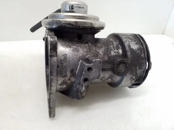 Volkswagen Transporter-Caravelle (2003 - 2009)  070128073 Клапан EGR