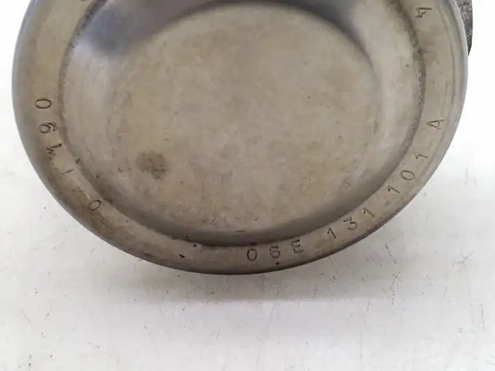 Audi A6 (2004 - 2008)  06E131101A Клапан EGR