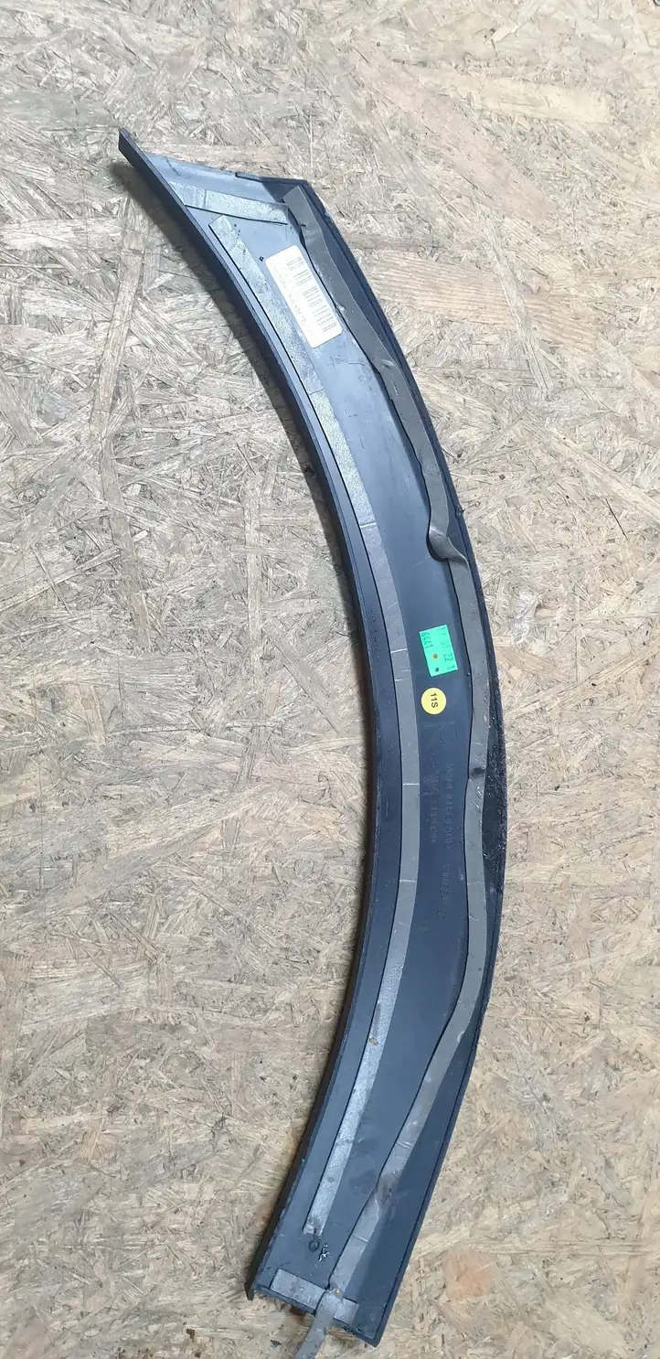Porsche Taycan 9J1 (2019 - ) 9J0854732 Молдинг крыла — фото 3