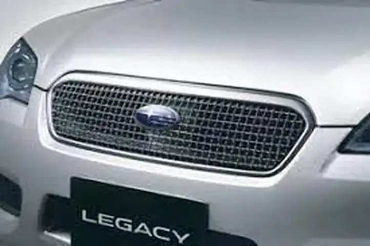 Subaru Legacy (2003 - 2009) J1010AG020 Верхняя решетка радиатора — фото 1