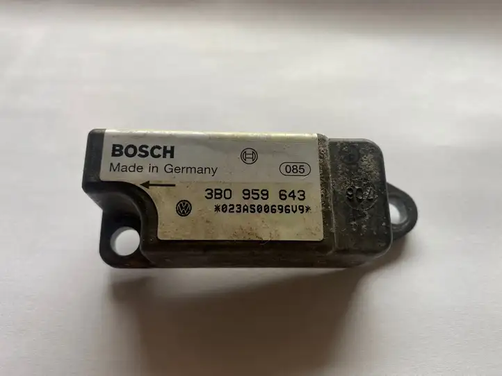 Volkswagen PASSAT B5.5 (2001 - 2005) 3B0959643 Датчик удара SRS — фото 1
