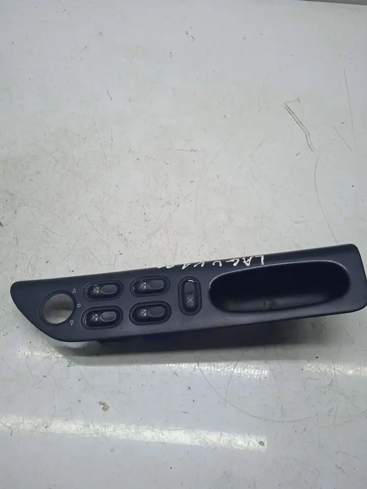 Renault Laguna I (1993 - 2001) 7701686 Кнопка стеклоподъемников — фото 2