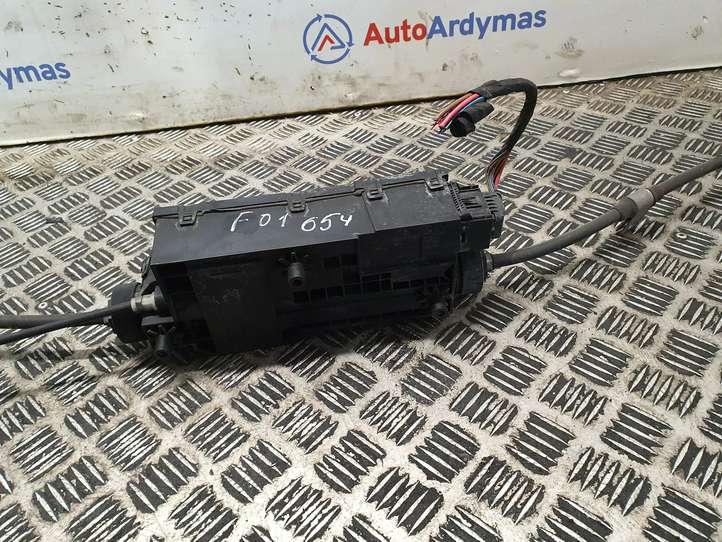 BMW 7 F01 F02 F03 F04 (2008 - 2016)  6864132 Модуль управления ручным тормозом