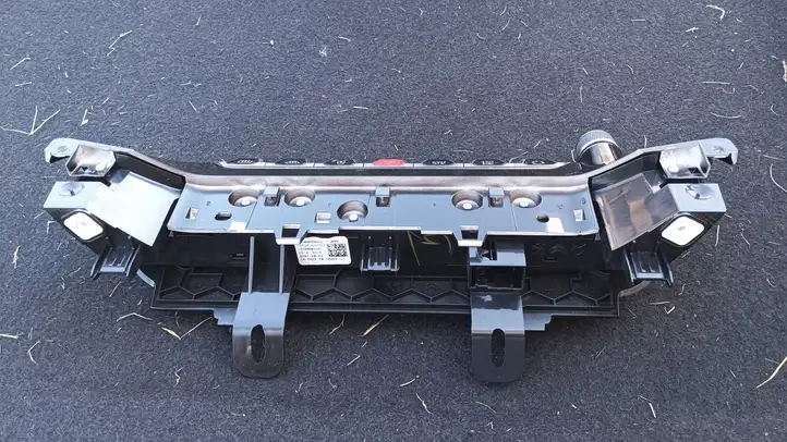 Peugeot 208 (2015 - 2019) 98432306XU Управление климат контролем — фото 4