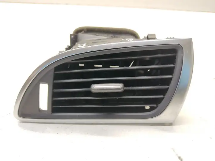 Audi A6 C7 (2011 - 2014) 4G1820902 Боковой воздушный дефлектор — фото 1