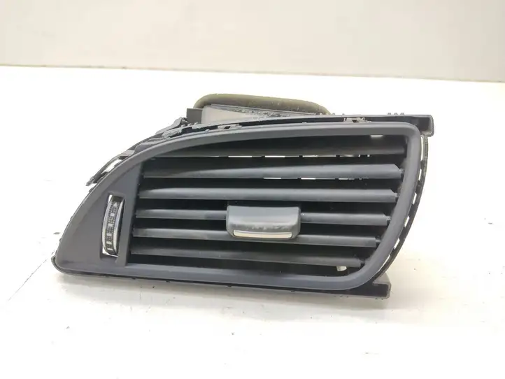 Audi A6 C7 (2011 - 2014) 4G1820902 Боковой воздушный дефлектор — фото 1