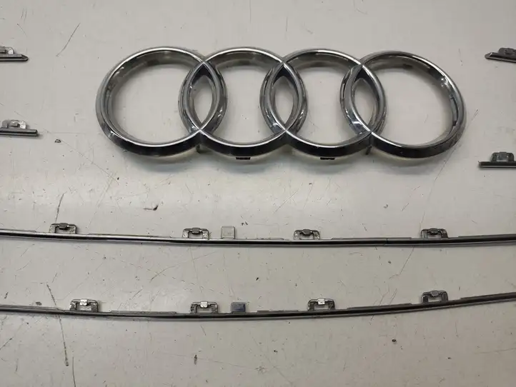Audi A6 C7 (2011 - 2014) 4G0853651AE Передняя решетка — фото 3