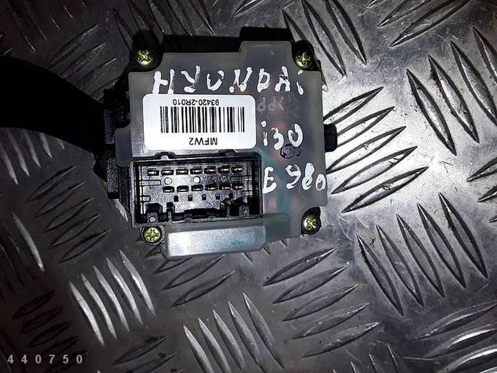 Hyundai i30 (2007 - 2012)  934202R010 Ручка стеклоочистителей